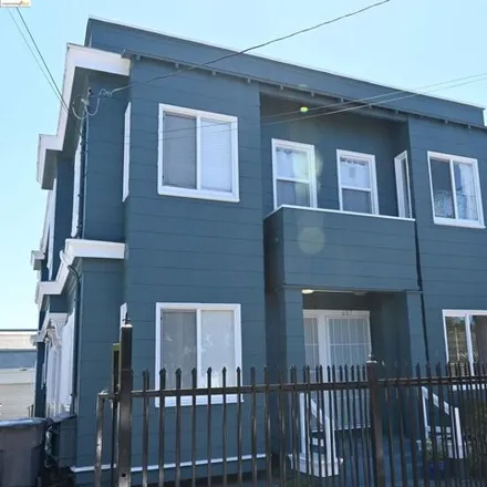 Rent this 2 bed house on 685 37th Street in Oakland, CA 94609