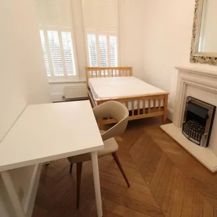 Rent this studio house on 91 Fordwych Road in London, NW2 3PA
