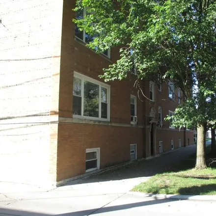 Buy this 3 bed condo on 6153-6157 North Richmond Street in Chicago, IL 60645