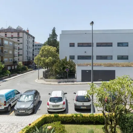 Rent this 4 bed apartment on Rua Doutor Adriano de Paiva in 4200-239 Porto, Portugal