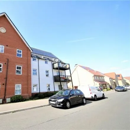 Image 3 - Augusta Road, Stanford-le-Hope, SS17 0FB, United Kingdom - Apartment for rent