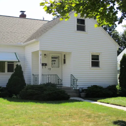 Buy this 3 bed house on 1903 South Grant Street in Bay City, MI 48708