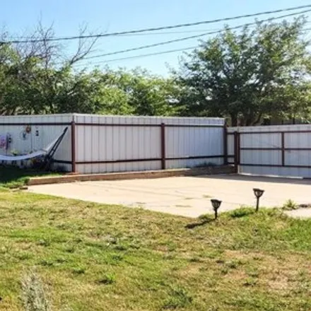 Image 4 - 2880 Avenue West, Snyder, TX 79549, USA - House for sale