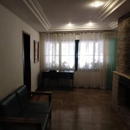 Buy this 5 bed house on Rua dos Bem te vis in Península dos Pássaros, Nova Lima - MG