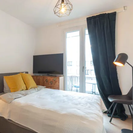 Rent this 4 bed room on Klara-Franke-Straße 8 in 10557 Berlin, Germany