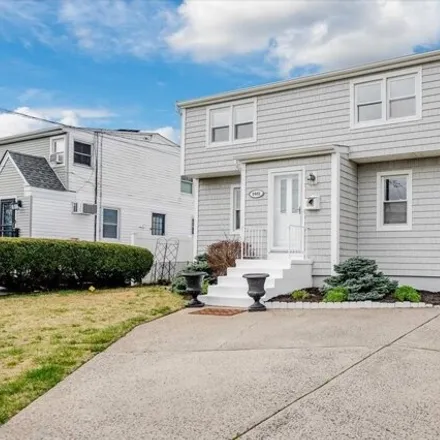 Buy this 4 bed house on 2442 Woodland Avenue in Wantagh, NY 11793