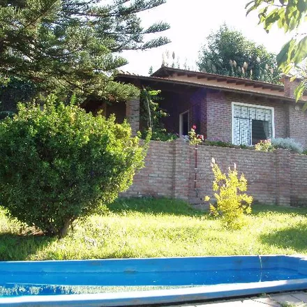 Buy this studio house on Sociedad de Fomento de Villa Florida in San Lorenzo, Partido de Zárate