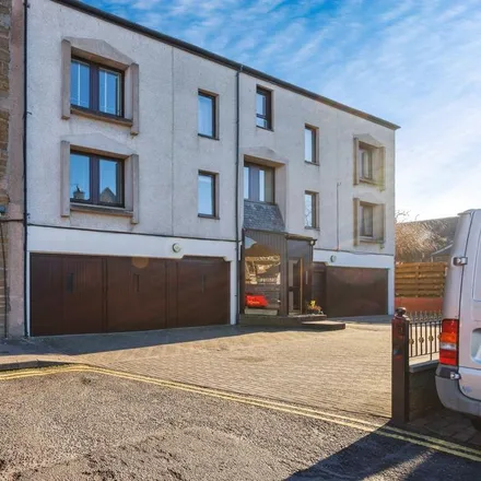 Rent this 2 bed apartment on Brown Street in Dundee, DD5 1EJ