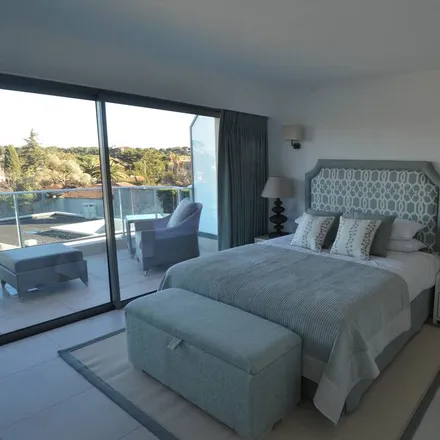 Rent this 4 bed apartment on Avenue de Cannes in 06160 Antibes, France