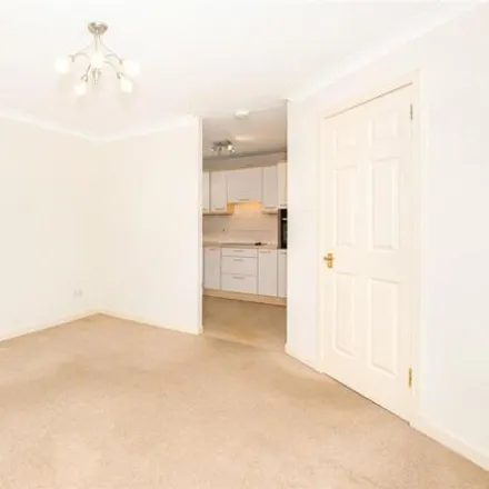 Image 3 - Viewfield House, Annfield Gardens, Stirling, FK8 2BJ, United Kingdom - Apartment for sale