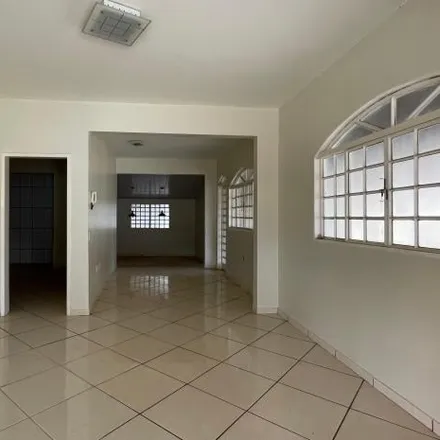 Buy this studio house on Rua Flor da Índia in Colônia Agrícola Samambaia, Vicente Pires - Federal District