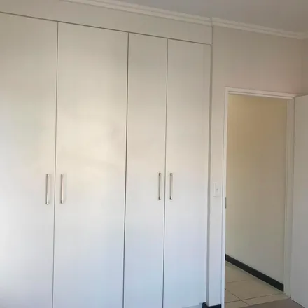 Image 3 - unnamed road, Barbeque Downs, Randburg, South Africa - Apartment for rent