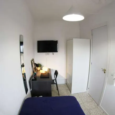 Image 4 - Redpiso, Calle de Camarena, 28047 Madrid, Spain - Apartment for rent