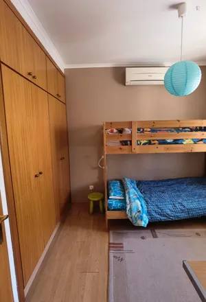 Rent this 3 bed room on A-das-Lebres (Chafariz) in Rua da Liberdade, 2660-181 Loures