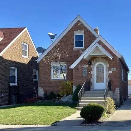 Rent this 3 bed house on 5125 South Lamon Avenue in Chicago, IL 60638