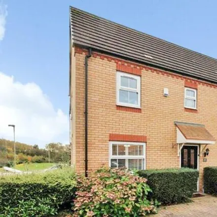 Rent this 3 bed duplex on Cascade Way in Dixons Green, DY2 8RL