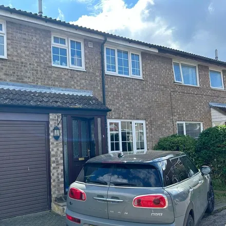 Rent this 4 bed duplex on unnamed road in Trimley St Martin, IP11 0YF