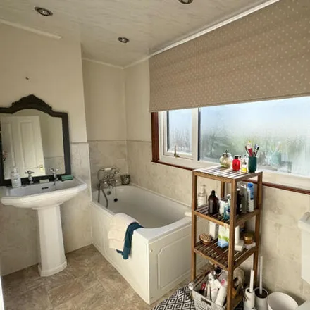 Image 2 - Lytham Road, Wrea Green, FY8 4ND, United Kingdom - House for sale