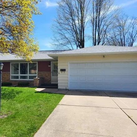 Buy this 3 bed house on 1362 East 15th Street in Marshfield, WI 54449