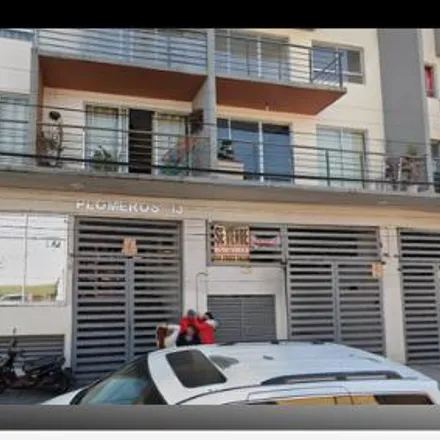 Buy this 7 bed apartment on Campo Militar No. 1-G Destacamento Peñon de los Baños in Calle la Paz, Venustiano Carranza