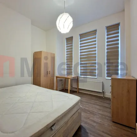 Image 2 - Shakespeare Road, London, SE24 0QQ, United Kingdom - Apartment for rent