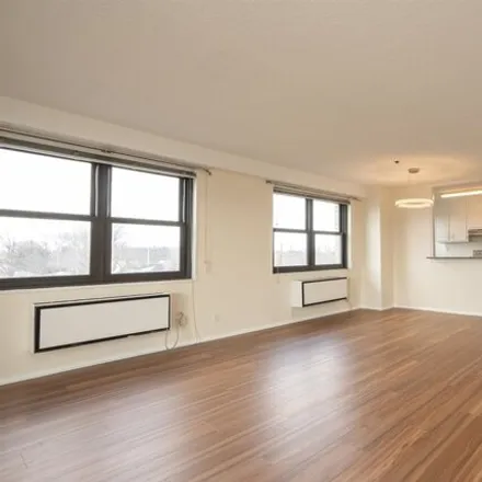 Image 3 - Parker Imperial, 79th Street, North Bergen, NJ 07047, USA - House for rent