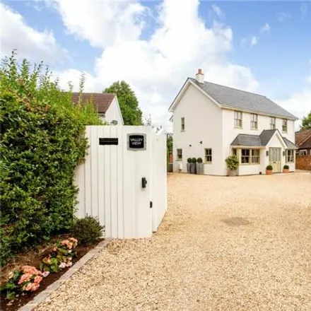 Buy this 4 bed house on Spinfield Lane in Marlow, SL7 2JW