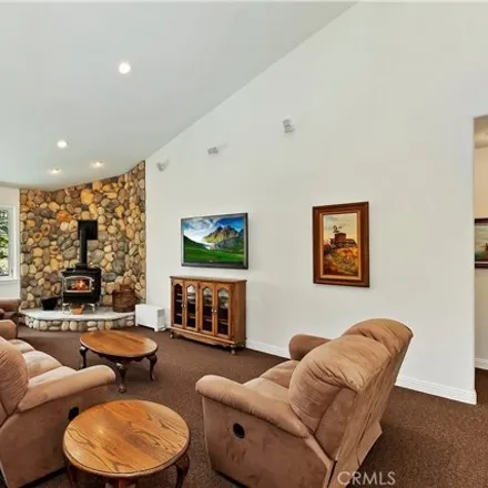 Image 3 - Sky View Lane, Valley of Enchantment, Crestline, CA 92322, USA - House for sale