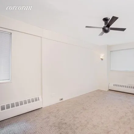 Image 2 - 20 E 68th St Ste 212, New York, 10065 - Apartment for rent
