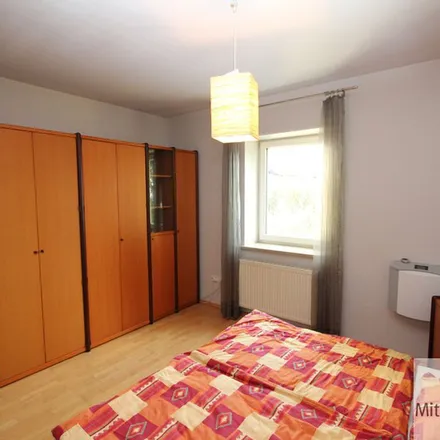 Rent this 3 bed apartment on Flexdorfer Straße 21 in 90768 Fürth, Germany