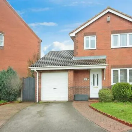 Buy this 3 bed house on Shelley Crescent in Oulton, LS26 8ER