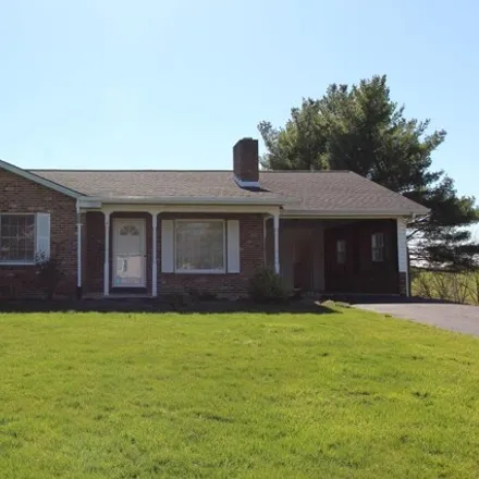 Rent this 3 bed house on 999 West Spring Street in Shenandoah County, VA 22664