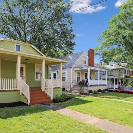 Buy this 3 bed house on 724 North Cleveland Street in Arlington, VA 22201
