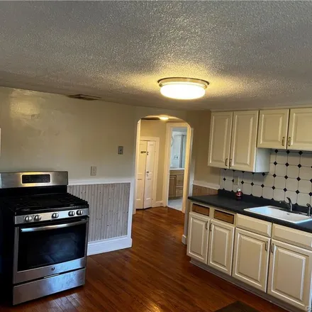 Image 3 - 30 Hill Street, Naugatuck, CT 06770, USA - Apartment for rent