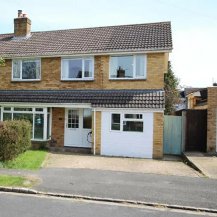 Buy this 4 bed duplex on Mulcaster Avenue in Kidlington, OX5 2HQ