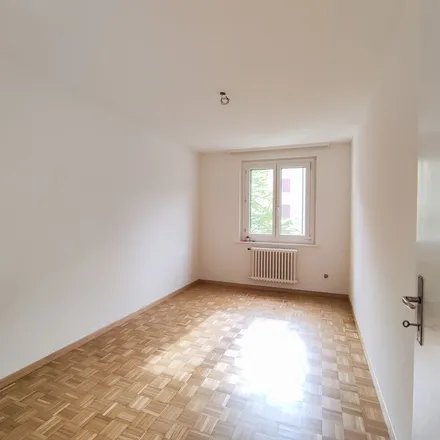Rent this 4 bed apartment on Steingutstrasse 18 in 8200 Schaffhausen, Switzerland