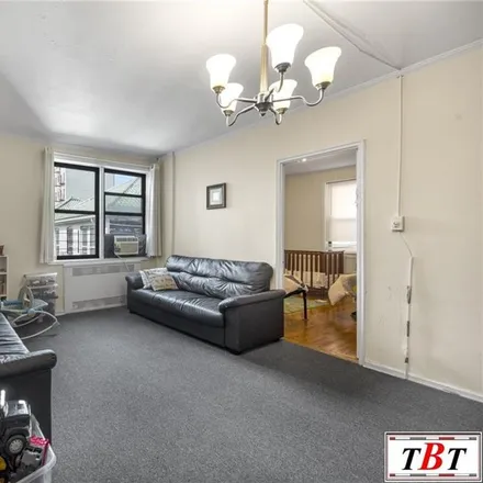 Image 5 - 1347 Ocean Parkway, New York, NY 11230, USA - Condo for sale