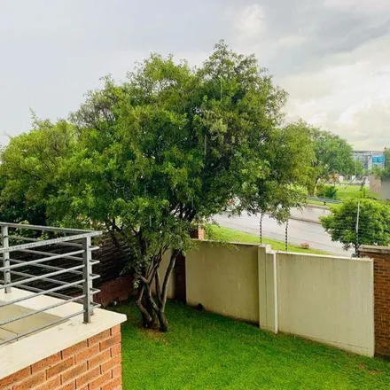 Rent this 2 bed apartment on Fourways High School in Fisant Avenue, Johannesburg Ward 115