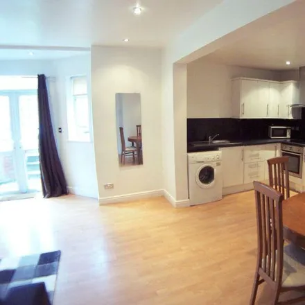 Image 2 - Bainbrigge Road, Leeds, LS6 3AD, United Kingdom - Apartment for rent