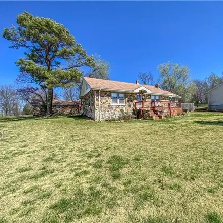 Buy this 3 bed house on 224 Mountain Avenue in Berryville, AR 72616