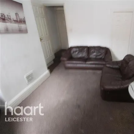 Image 4 - Nugent Street, Leicester, LE3 5HH, United Kingdom - Townhouse for rent