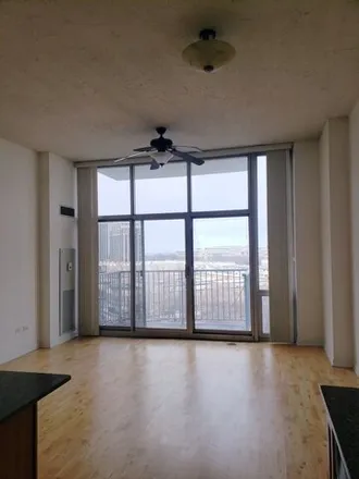 Image 7 - Lakeside Tower, 1600 South Indiana Avenue, Chicago, IL 60616, USA - Condo for sale