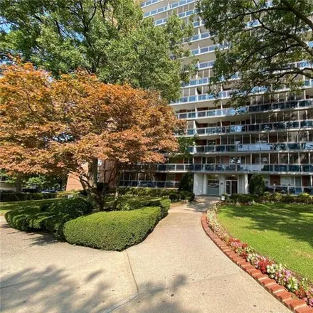 Image 2 - 97-07 63rd Road, New York, NY 11374, USA - Apartment for sale