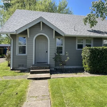 Buy this 3 bed house on 1940 Chambers Street in Eugene, OR 97405
