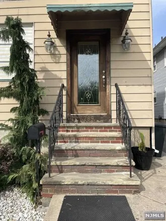 Rent this 3 bed house on 287 Carlton Avenue in East Rutherford, Bergen County