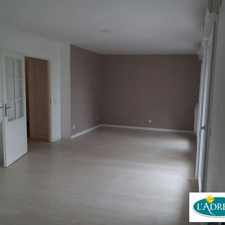 Rent this 2 bed apartment on 48 Rue Édouard Vaillant in 94140 Alfortville, France