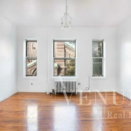 Image 2 - 204 West 132nd Street, New York, NY 10027, USA - Townhouse for rent