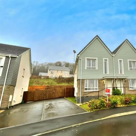 Image 5 - Maes Gwdig, Burry Port, SA16 0TJ, United Kingdom - Duplex for sale