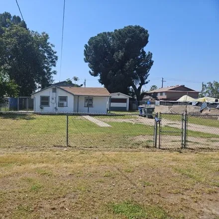 Buy this 1 bed house on 4424 East Hammond Avenue in Fresno, CA 93703