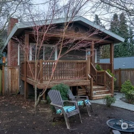 Rent this 3 bed house on 806 West Argand Street in Seattle, WA 98119